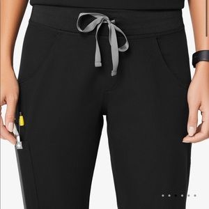 Figs Kade Cargo Scrub Pants